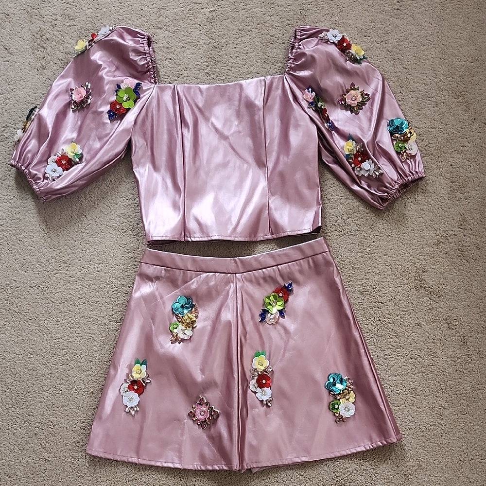 Queen Of Sparkles Faux Leather Flower Jewel Set